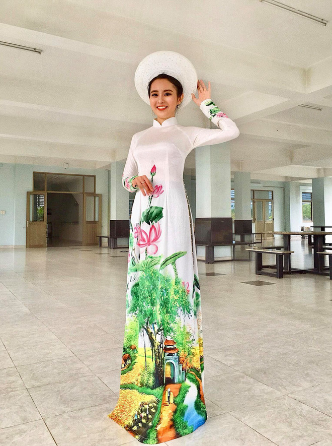 Nổi tiếng trên MXH, Ái Phi cho biết cô hoàn toàn bất ngờ khi hình ảnh của mình được dân mạng ưu ái dành sự quan tâm lớn cùng nhiều lời ngợi khen.