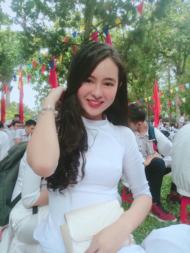 Ái Phi từng tâm sự rằng: "Từ nhỏ đến lớn, thỉnh thoảng em lại nghe mọi người bảo sao nhìn giống người Trung Quốc thế, hay gọi là tiểu Lưu Diệc Phi phiên bản Việt. Điều đó khá thú vị vì ai mà chẳng thích được khen xinh như diễn viên".