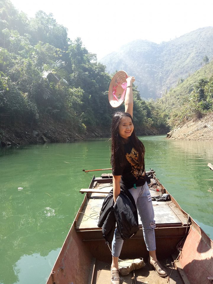 Dù biết bản thân đang được rất nhiều người quan tâm, chú ý và khen ngợi nhưng Hải Yến vẫn khá kín tiếng. Cô bạn ít sử dụng trang cá nhân trên Facebook và từ chối những trả lời, cung cấp thông tin cá nhân.