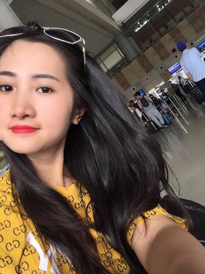 So sánh Hải Yến của ngày xưa với hiện tại, dân mạng đưa ra nhận xét rằng cô bạn này vẫn giữ được những nét đẹp như đôi mắt, khuôn mặt cân đối, hai má ửng hồng.