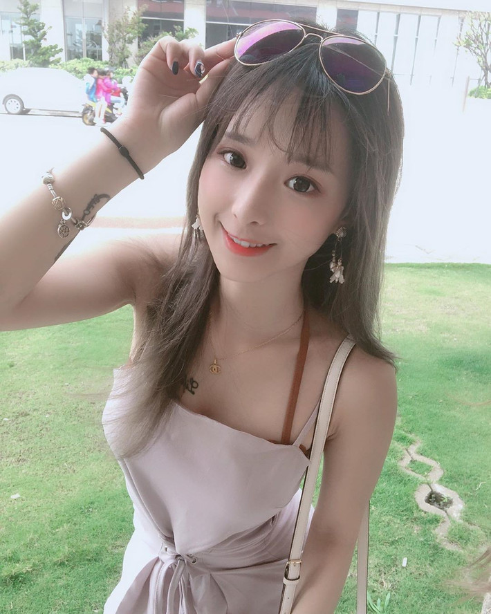 Pie là hot girl vốn đã có danh tiếng trên MXH với trang cá nhân có hơn 180.000 lượt follow.