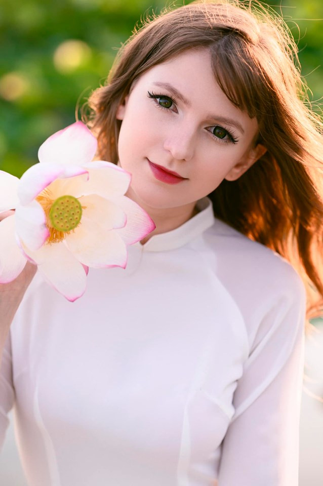 Nữ DJ đang nỗ lực học thêm tiếng Việt để có thể phát triển sự nghiệp lâu dài ở Việt Nam.