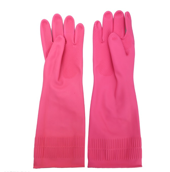 Chả biết Calvin Klein đã toan tính gì khi cho ra mắt mẫu găng tay tận 9 triệu đồng, nhưng lại không khác găng cao su là mấy. Tuy nhiên, nó vẫn rất được hội con nhà giàu ưa chuộng.