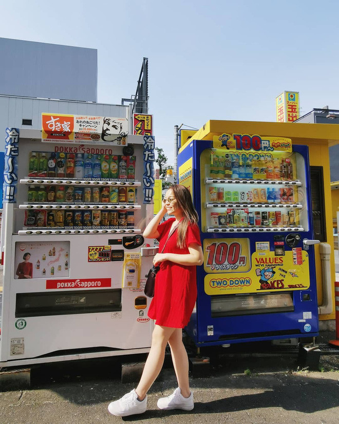 Mới đây, Trinh Phạm khiến nhiều người bất ngờ khi tuyên bố vợ chồng cô sắp chào đón môt em bé. "First Mother's Day as a real mother (tạm dịch: "Ngày của mẹ" đầu tiên được làm một bà mẹ). Gia đình ta đã có thêm thành viên mới.