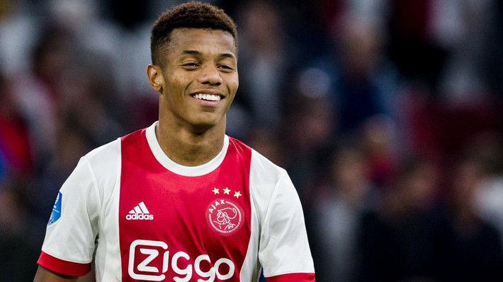 Chuyển nhượng bóng đá từ Telegraph, Chelsea đang thể hiện sự quan tâm tới David Neres, cầu thủ đang có mùa giải tuyệt vời cùng gã khổng lồ của bóng đá Hà Lan, Ajax Amsterdam.