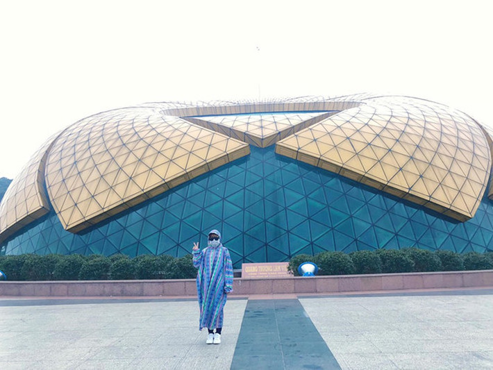 Thời trang ninja được nhiều chị em áp dụng khi đến những điểm du lịch có ánh nắng quá gắt.