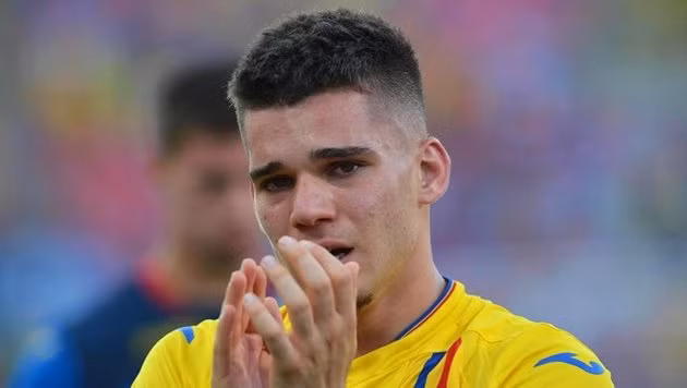  Chuyển nhượng bóng đá mới nhất từ Goal.com, sau Barca thì Dortmund chính là cái tên tiếp theo muốn tham gia vào cuộc đua chiêu mộ tài năng 21 tuổi người Romania là Ianis Hagi.