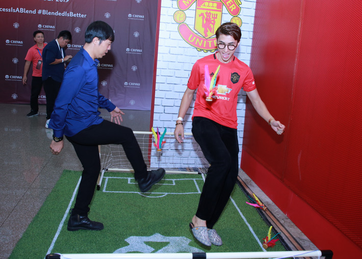 Chia sẻ về buổi gặp gỡ này, Bình An cho rằng điều này chẳng khác nào một giấc mơ. Thậm chí, anh chàng còn chia sẻ cảm xúc trên trang cá nhân của mình rằng: "Con đường đến với vinh quang không phải là hành trình của một cá nhân. mà phải là sức mạnh phối hoà của một tập thể. Hôm qua, mình đã chứng kiến những pha tranh bóng nghẹt thở, bàn thắng quyết định của Greenwood, chiến thắng xứng đáng của các chiến binh Quỷ đỏ."