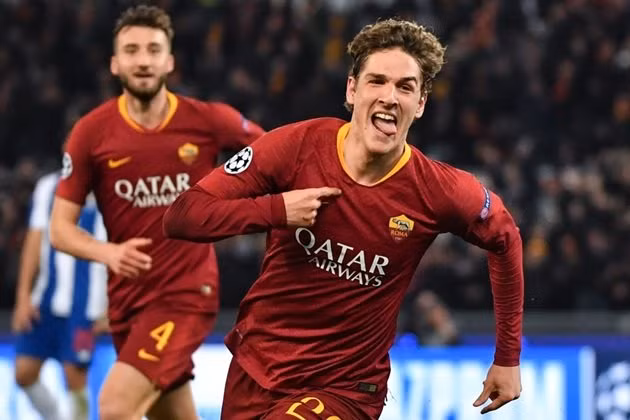 Chuyển nhượng cầu thủ từ Italia, sao trẻ của AS Roma là Nicolo Zaniolo đã thu hút mọi ánh nhìn từ các đội bóng lớn.