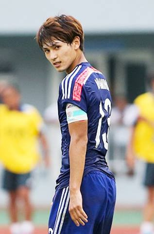 Trước khi góp mặt trong đội hình đội tuyển quốc gia, Minamino từng là tạo dấu ấn với các giải trẻ trong màu áo U19, U23. Anh chàng hiện đang chơi cho CLB Red Bull Salzburg của Áo.