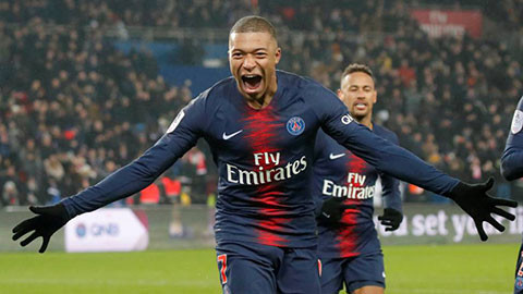 Sau khi lập hat-trick giúp PSG đè bẹp Guingamp ở Ligue 1 đêm qua, Kylian Mbappe đã lên tiếng úp mở về tương lai. Tiền đạo này cho biết anh đang rất hạnh phúc ở PSG và sẽ ở lại đây đến năm 2021.