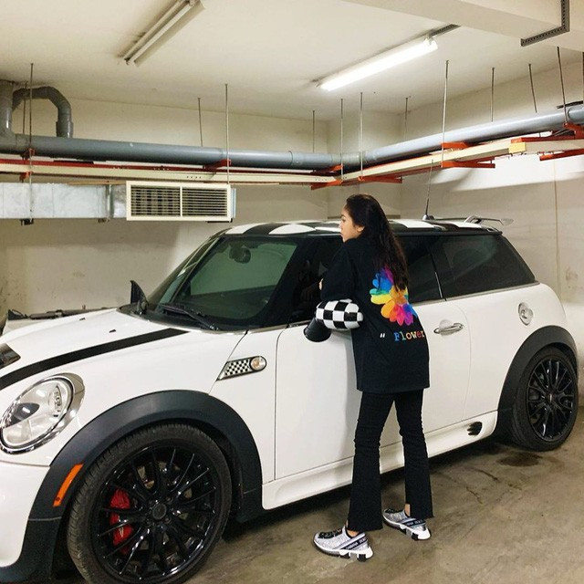 Dù chỉ mới xuất hiện nhưng Joyce Pham đã thực sự làm choáng ngợp giới Rich Kid Việt bằng độ ăn chơi của mình.