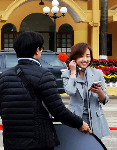 Cũng giống như Park Hee-jin, HeeYun cũng là một phóng viên Hàn Quốc đến Việt Nam đưa tin về Hội nghị thượng đỉnh Mỹ - Triều. Cô nàng này gây chú ý khi tác nghiệp tại ga Đồng Đăng bằng dáng người nhỏ nhắn và nụ cười luôn tươi trên môi.
