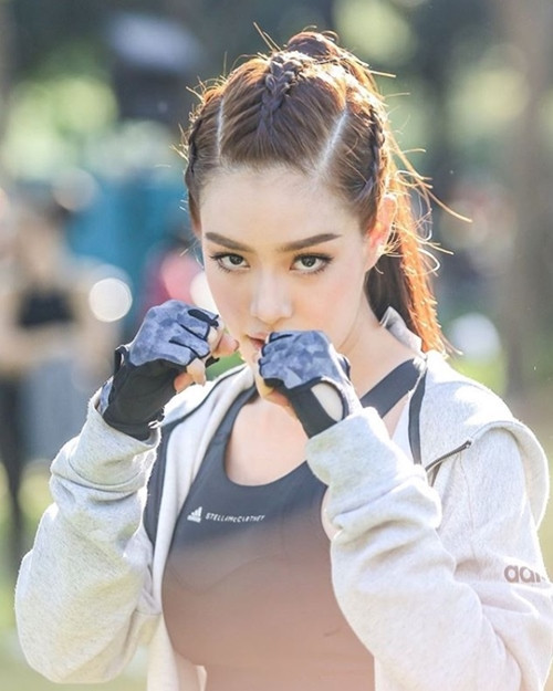 Grace hiện là một trong những nữ nghệ sĩ đa năng nhất xứ chùa Vàng. Cô hoạt động với cả tư cách diễn viên, ca sĩ, người mẫu, là gương mặt yêu thích của nhiều nhãn hàng về thời trang, làm đẹp nhờ sở hữu vẻ ngoài trẻ trung, vừa năng động vừa quyến rũ.