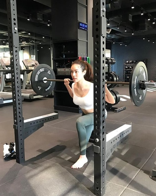 Sở hữu chiều cao 1m74, nặng 52kg, Grace may mắn được trời phú cho gương mặt như hoa hậu và hình thể không thua gì siêu mẫu.