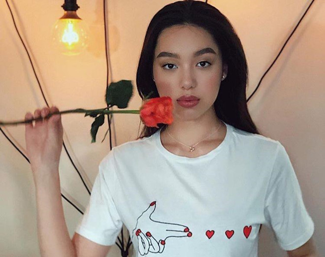 Bên cạnh đó, Diana khá thành công trong lĩnh vực thời trang khi sở hữu chiều cao lý tưởng 1,78 m cùng gương mặt đậm chất phương Tây.