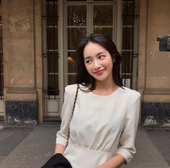 Hiện tại, những hìnhảnh của Soo Joo đang nhận được rất nhiều sự quan tâm trên MXH. Rất nhiều dân mạng đã ấn nút theo dõi cô nàng này.