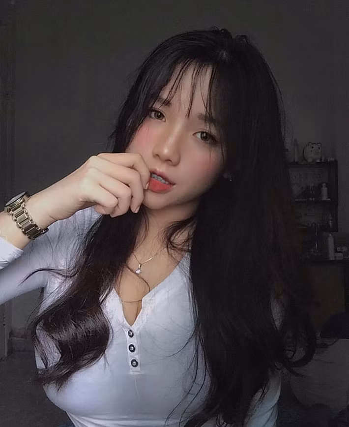 Cách đây 3 năm, Thanh Trúc vẫn chỉ là một cô bé nhỏ nhắn và có phần gầy gò tuy nhiên từ khi bắt đầu dậy thì và tập gym thì cơ thể của Trúc Thanh đã phát triển rất nhanh.