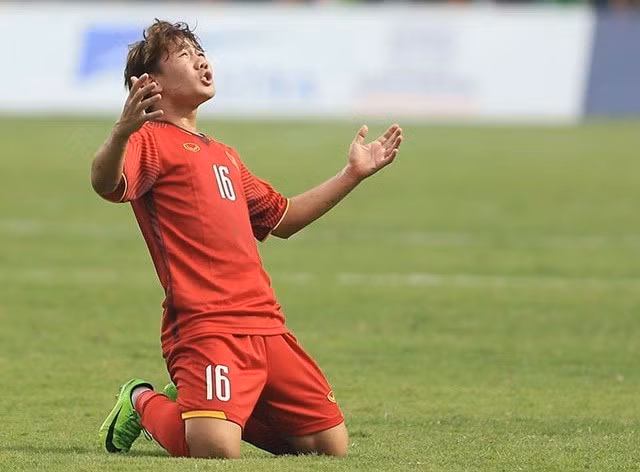 Cầu thủ đội tuyển Việt Nam tiếp theo có con giáp tuổi Hợi đó là Minh Vương. Bàn thắng đã mang tên tuổi của cầu thủ quê Thái Bình này đến với các fan hơn đó là pha sút phạt mẫu mực vào lưới Hàn Quốc với Hàn Quốc tại ASIAD 2018.