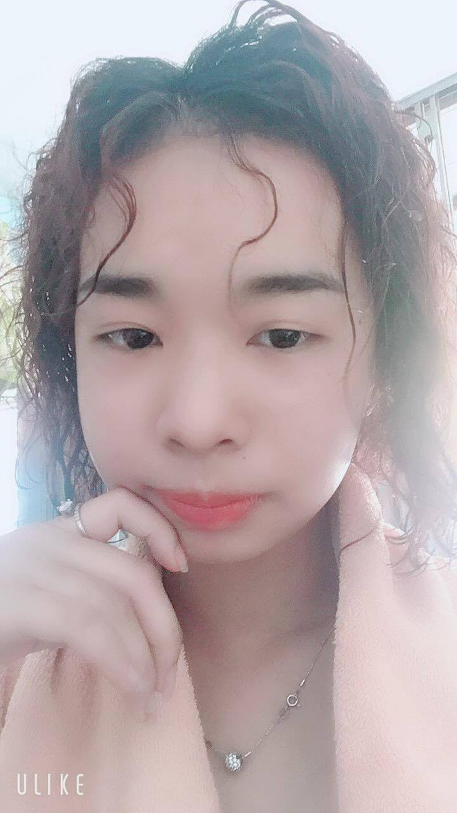 Sau vài tiếng kiên nhẫn chờ, cuối cùng thứ mà cô bạn nhận được không phải là mái tóc uốn giống thần tượng của mình mà thay vào đó là một quả đầu xù xơ xác đến mức khó tin.