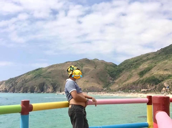 Tuy nhiên, để thực hiện bộ ảnh bụng 6 múi đi khắp nơi thì chắc chắn họ phải tập luyện ngay từ bây giờ rồi.