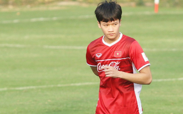 Từng được HLV Park Hang-seo triệu tập ở giai đoạn chuẩn bị cho Asian Cup 2019, nhưng Hoàng Đức đánh mất cơ hội do chấn thương. Dù vậy, thời điểm này là cơ hội để cầu thủ của Viettel lấy lại tất cả.