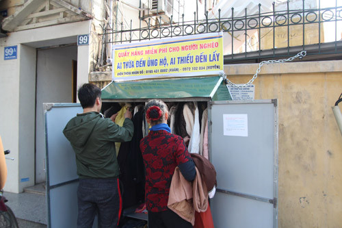 Ngoài Hà Nội thì rất nhiều những tủ quần áo miễn phí đã xuất hiện ở các địa phương khác trên khắp cả nước.