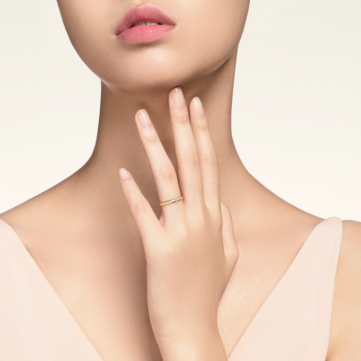 Còn phần còn lại, các dân mạng thì cho rằng, chính chuyện thử lòng của chàng trai khiến câu chuyện đi quá xa. Lỗi chính không phải thuộc về cô gái. Cô ta chỉ là nạn nhân.