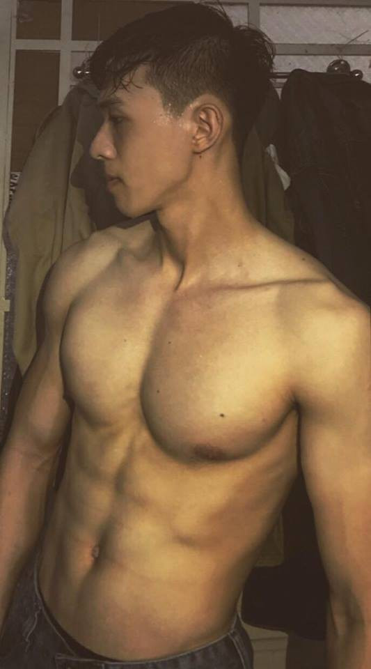 Nhìn hình ảnh thế này của chàng bác sĩ tương lai các chị em ngoài hú hét thì còn biết làm sao được để thỏa cơn ghiền của mình.