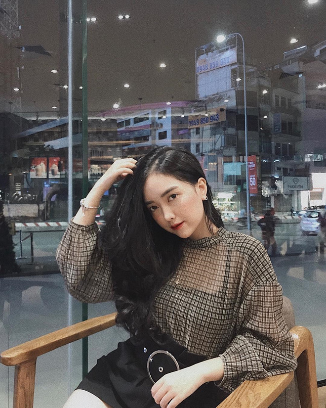 Gần một năm bên nhau, đây là lần đầu tiên Đức Chinh đăng ảnh công khai người yêu.