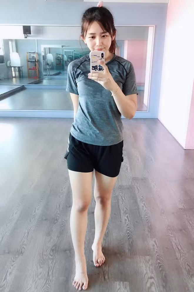 Bằng chế độ ăn kiêng nghiêm ngặt cùng tập luyện không ngừng tại phòng gym, tự phạt nặng bản thân nếu vi phạm, trong vòng chưa đầy 1 năm, Ying đã giảm được tới 30kg.