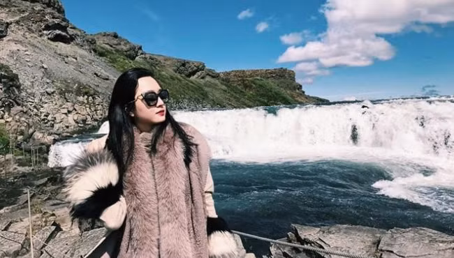 Minh Anh tiết lộ tính "sơ sơ" trong tủ, cô sở hữu tầm 100 đôi giày.