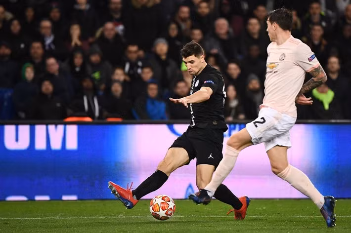 Chuyển nhượng bóng đá từ Paris, MU sẽ bổ sung thêm 1 hậu vệ cánh ở phiên chợ hè. 1 trong những gương mặt được đồn đoán lọt vào tầm ngắm của đội chủ sân Old Trafford là Thomas Meunier.