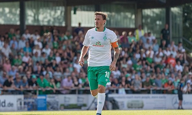 Thông tin mới nhất cho biết Liverpool đang cân nhắc việc thuyết phục tiền đạo Max Kruse của Werder Bremen chuyển tới Anfield.