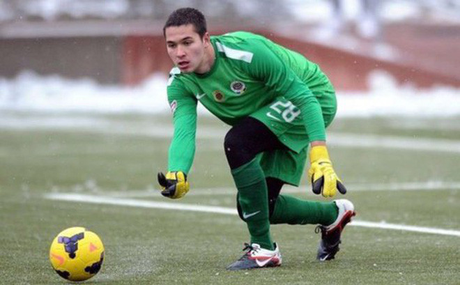 Điểm bất lợi của Filip Nguyễn là chưa có quốc tịch Việt Nam và không nói được tiếng Việt, dẫn tới khó khăn trong giao tiếp với các đồng đội nếu được triệu tập.