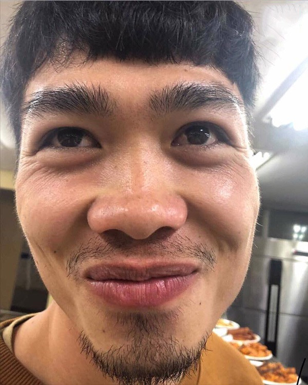 Công Phượng là một trong những chân sút sáng giá của bóng đá Việt Nam. Hiện tại, chàng tiền đạo này đang đầu quân cho CLB Incheon United - Hàn Quốc.