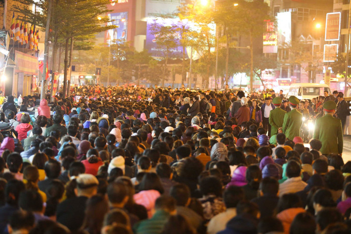 Các khóa lễ dâng sao giải hạn chùa Phúc Khánh bắt đầu từ ngày mùng 8 tháng Giêng, khởi đầu là sao La Hầu, sau đó lần lượt đến sao Thái Bạch và sao Kế Đô.