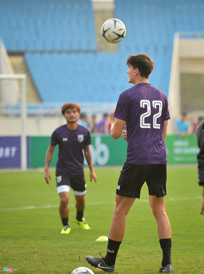 Dù mới 21 tuổi nhưng Marco Ballini đã sở hữu chiều cao lên tới 1,98 m. Anh hiện chơi ở vị trí trung vệ cho CLB Chai Nat Hornbil tại Thái League.