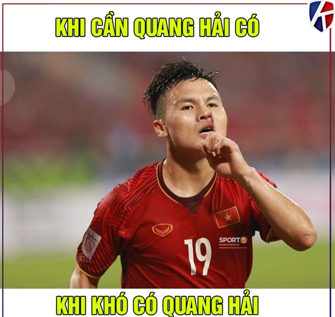 Ảnh chế bóng đá ngày qua xoay quanh chiến thắng của đội tuyển Việt Nam trước Yemen tại Asian Cup 2019. Khi toàn đội gặp khó đã có Quang Hải lên tiếng bằng pha ghi bàn đẳng cấp.