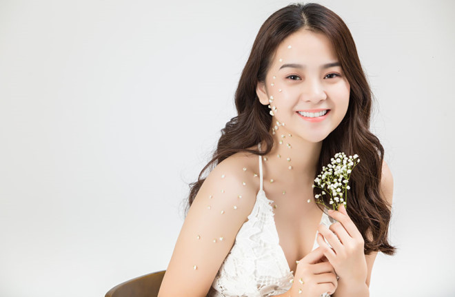 Tam Triều Dâng từng chia sẻ cô mong muốn tìm trường cấp 3 có lịch học "dễ thở" hơn, tiện cho việc hoạt động nghệ thuật.