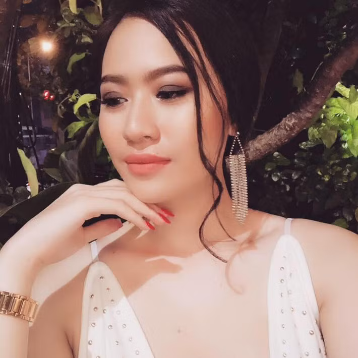 Chưa hết, dù còn trẻ nhưng Thảo Mi đã là chủ 1 spa trên địa bàn TP HCM làm ăn khá phát đạt.