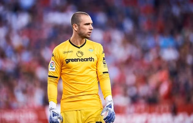 Thủ môn Pau Lopez của CLB Real Betis dự kiến sẽ đến AS Roma vào ngày mai (8/7) cho buổi kiểm tra y tế. Đội bóng chủ sân Olimpico và phía CLB Tây Ban Nha đã đồng ý thỏa thuận 28 triệu euro dành cho thủ thành này.
