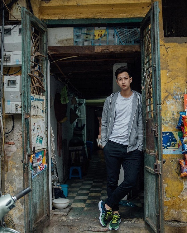 Phạm Hồng Nam hiện là một trong những gương mặt vận động viên trẻ sáng giá của làng thể thao Việt. Anh chàng này gia nhập tuyển cầu lông Ciputra Hà Nội từ năm 2006 và năm 12 tuổi thì bắt đầu theo con đường chuyên nghiệp.