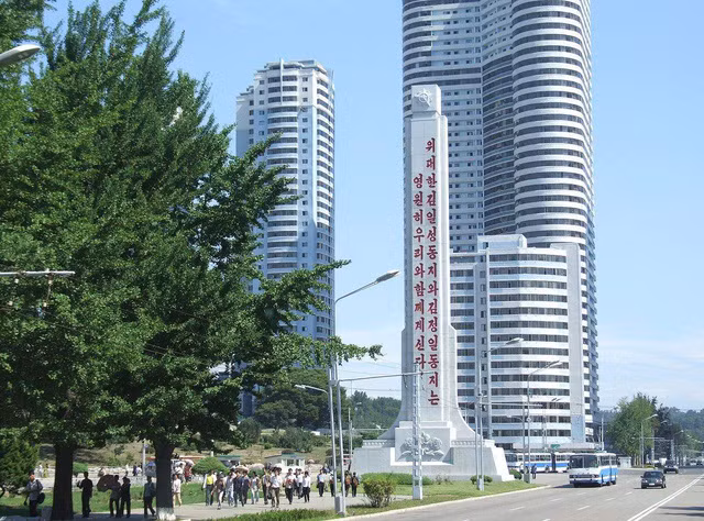 Tòa nhà 70 tầng này chứa khoảng 3.500 căn hộ phục vụ nhu cầu nhà ở của người dân. Ảnh: Nknews.