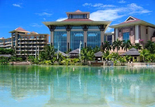 Là một trong những khách sạn đẹp nhất thế giới, The Empire Hotel &amp; Country Club khách sạn 6 sao sang trọng nhất ở Brunei.