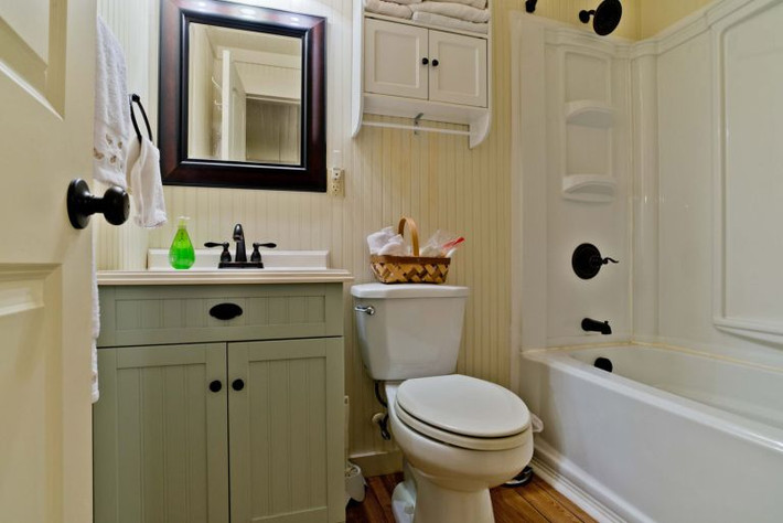 Không gian phòng tắm luôn được giữ sạch sẽ và khô ráo.