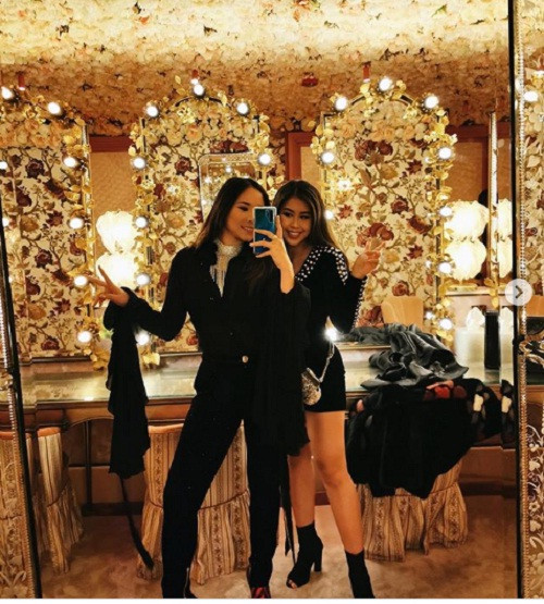 Trên trang cá nhân, em chồng Hà Tăng liên tục xuất hiện tại những nơi sang trọng cùng xe sang, biệt thự xa hoa của gia đình, cùng hội bạn cũng là rich kid nổi tiếng. Ảnh: Instagram.