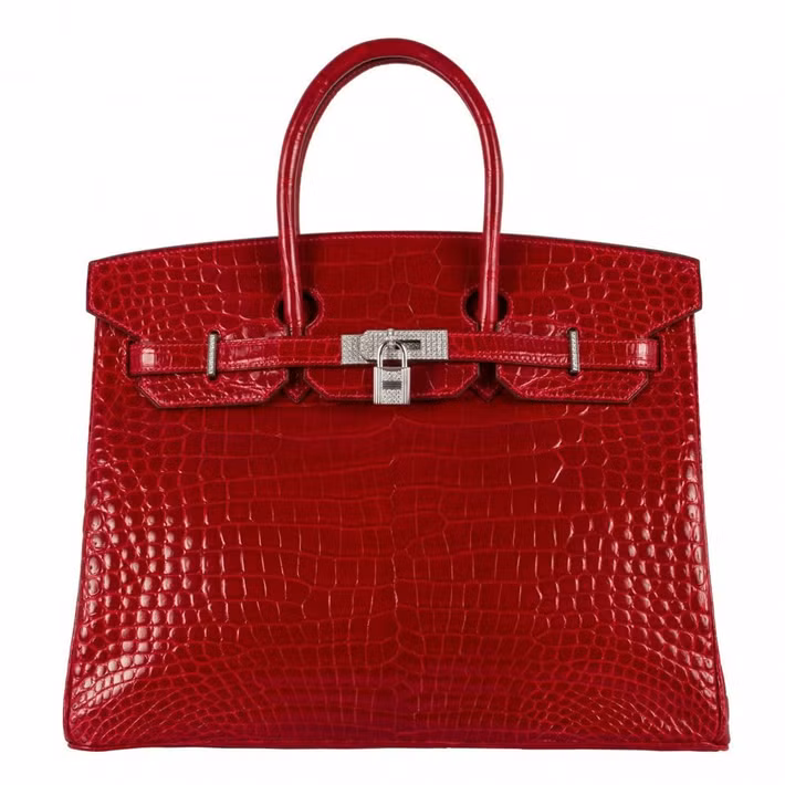 Nhà sản xuất của Pháp Hermès liên tục được xếp hạng là thương hiệu xa xỉ có giá trị nhất thế giới trong các nghiên cứu định giá và xếp hạng khác nhau được công bố bởi các chuyên gia tư vấn hàng đầu.