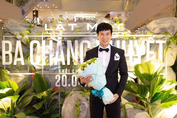 Lý Hải được xem là một trong những ca sĩ thành công nhất những năm 1990, đầu 2000. Khi thời vàng son đã qua, Lý Hải bắt đầu hạn chế ca hát, chuyển sang đầu tư kinh doanh.