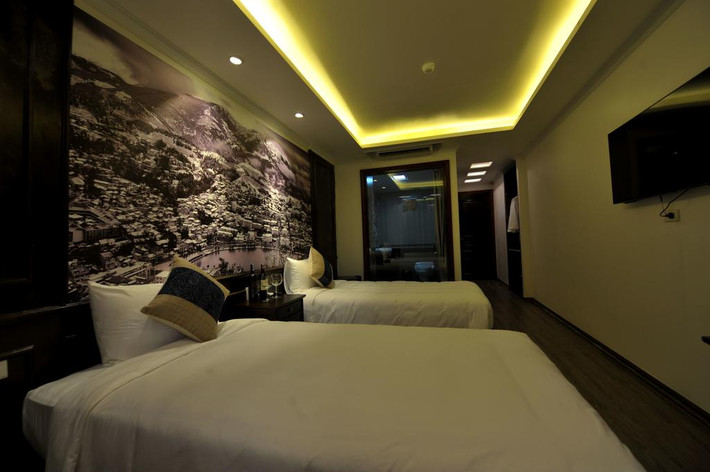 Khách sạn có tổng diện tích 350m2, với 58 phòng kinh doanh và 5 phòng phụ trợ.